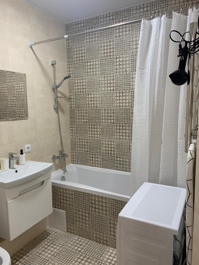0263-2 Смарт-Апартаменты Жк «Счастливый» Kyiv Exterior photo